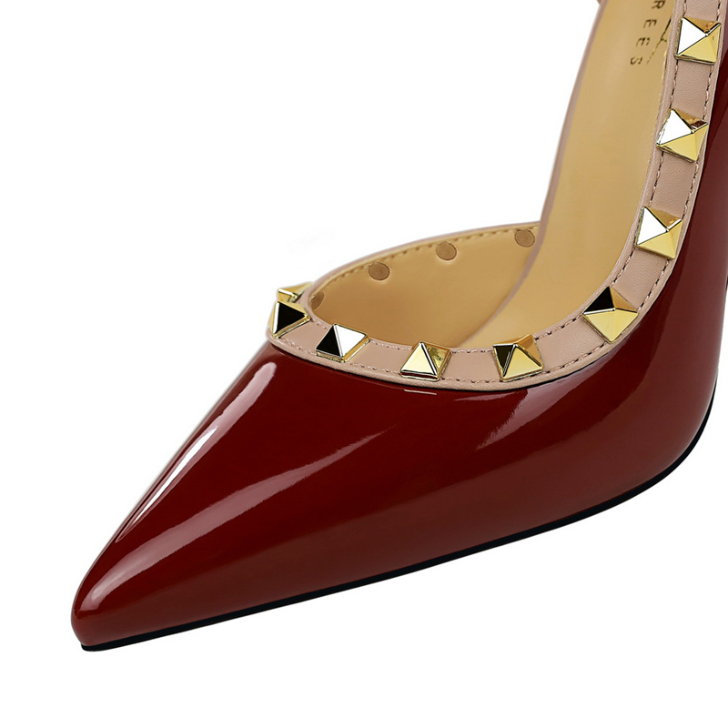 Sexy Women Pumps Rivet Design  - Shoe Tree ulasan dan harga