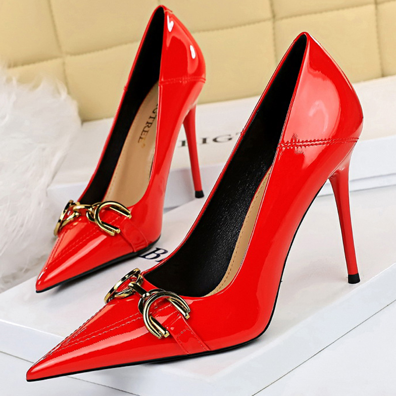 Luxury Women Pumps Metal Belt  - Shoe Tree ulasan dan harga